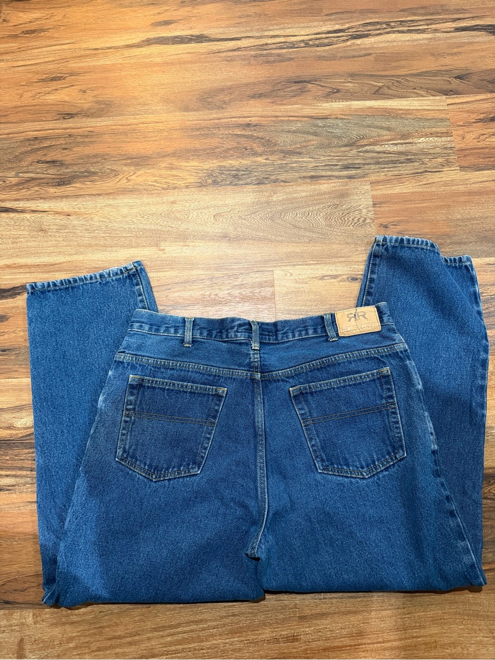 Relaxed Fit Men's Dark Blue Denim Jeans Size 38x30 100% Cotton EUC - Picture 4 of 4